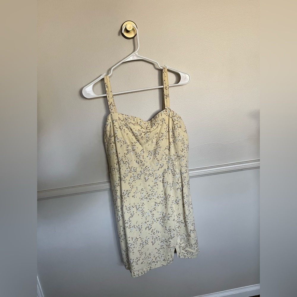 Abercrombie yellow floral dress size L